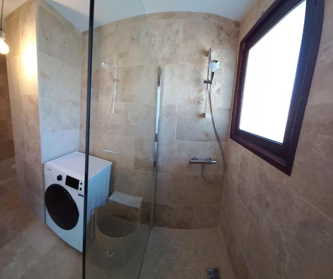 Loft Climatise "La Pinede", 50 M2, Tres Calme, 5 Mn A Pied Des Plages, Lit King Size La Seyne-sur-Mer Ngoại thất bức ảnh