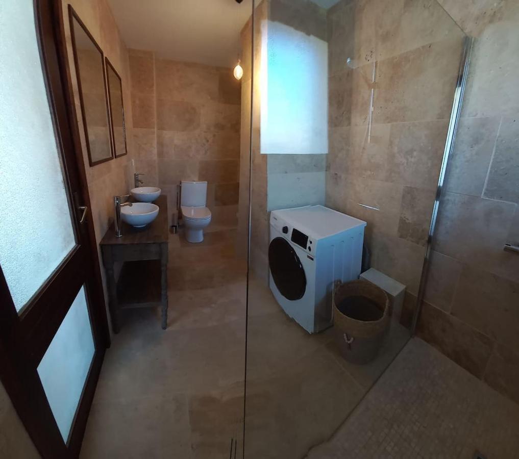 Loft Climatise "La Pinede", 50 M2, Tres Calme, 5 Mn A Pied Des Plages, Lit King Size La Seyne-sur-Mer Ngoại thất bức ảnh