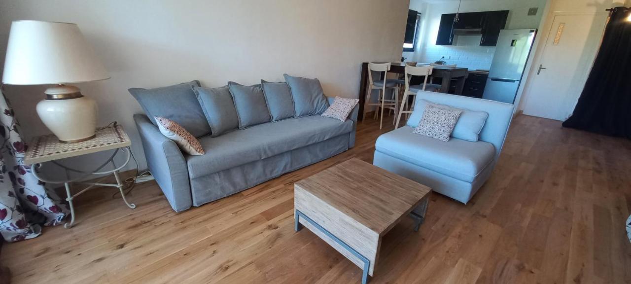 Loft Climatise "La Pinede", 50 M2, Tres Calme, 5 Mn A Pied Des Plages, Lit King Size La Seyne-sur-Mer Ngoại thất bức ảnh