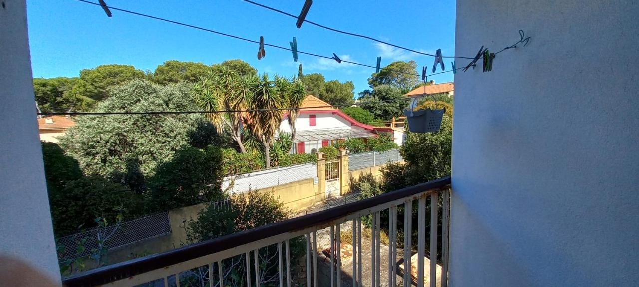 Loft Climatise "La Pinede", 50 M2, Tres Calme, 5 Mn A Pied Des Plages, Lit King Size La Seyne-sur-Mer Ngoại thất bức ảnh
